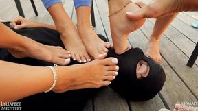 AMAZING FOOTGAGING BY 4 GODDESSES