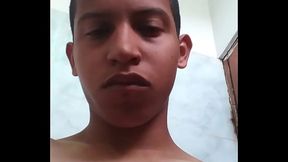 Desnudo en mi ba&ntilde_o jjpep7