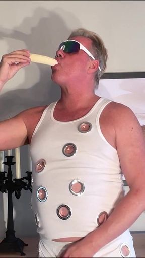 Banan-ass- Oo1
