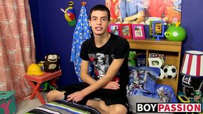 Hairy young Danny Tatum jerks off in his bedroom solo