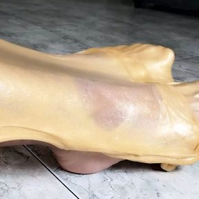 Golden slime fetish feet