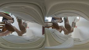 3DVR180 ANNA LILI YANYAN POV Compression Training