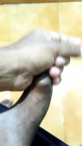 Desi dick wants to get Sucked by hot horny aunty with her soft lips