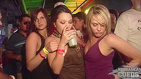 neverbeforeseen Spring Break 2008 South Padre Night Out Pussy Smoking - SouthBeachCoeds