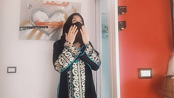 Muslim girl wanna try to suck