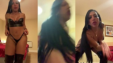 Aylla Gattina mostrando seu pau duro e sua bunda grande e deliciosa