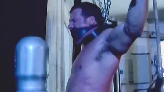 Muscular Derek Pain flogged on back until rosy red
