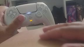 playing call of duty and playing with my belly