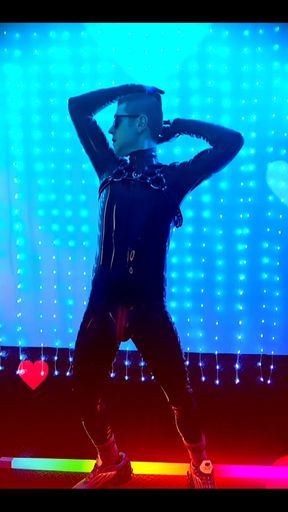 Vide Clip Outtake for My New Reellatexrubberblackstyle
