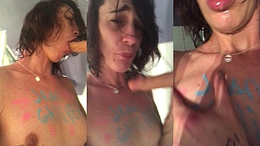 La cession dediboobs m’a excitée Je suce mon gide sous la douche pendant ...