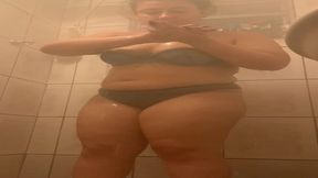 escondi uma camera para gravar o banho da minha prima