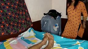 मालिक ने कामवाली को रूम क्लीन करने का बहाना करके चुदाई किया