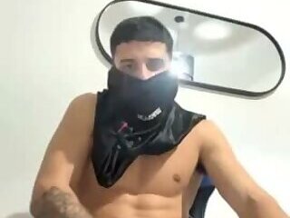 solo_22 - Argentino corriendose