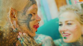 heavily tattooed anuskatzz playing with alternative nahlu pussy