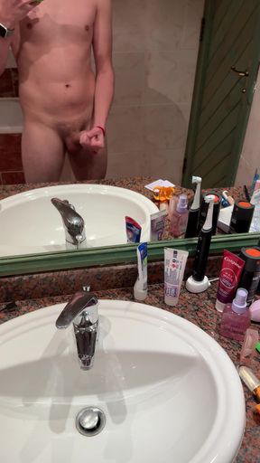 Watch me jerking off in the hotel mirror my friends are in the other room (: