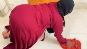 Beautiful Muslim Hot Stepmom Clean Room &amp; Try to Seduce Me by Show Her Big Ass Want Ass Fuck From Me