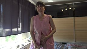 orgasms on my knees