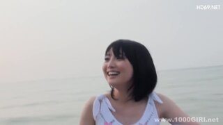 Outdoors sex is Asian cutie's favorite thing to have