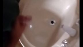 Meu pauzinho gozando gostoso