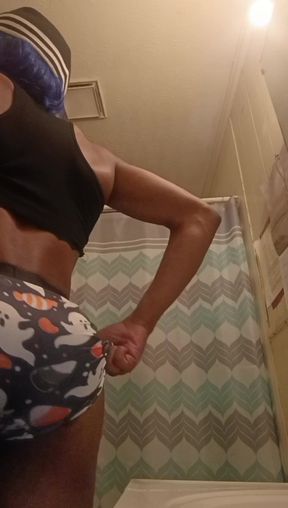 Cute Goth Tranny Use Spooky Shorts to Cum