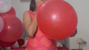 BLOW TO POP BALLOON 14 INCH CRYSTAL RED