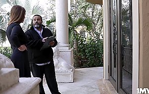 Alexxa Vega seduces the stud and expose her milf coochie