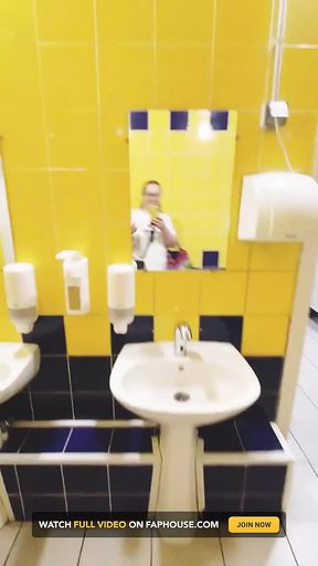 Mall Toilet Pissing