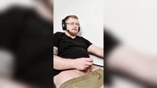 Gamer Boy enjoys to jerk to much!