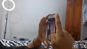 hot stepsister gives him a handjob and gets a rich reward