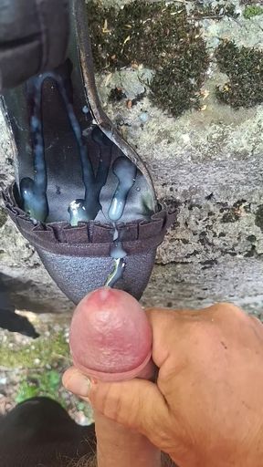 Cum on shoes