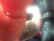 cercando di fottermi, in macchina...