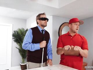 Bulky wife bangs by delivery chap