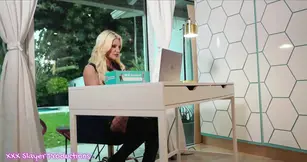 Brittany Andrews Fucks Her Slave Robot & Feeds Him Cum