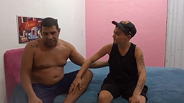 Sapatão safada doida para da o cu para Leo ogro