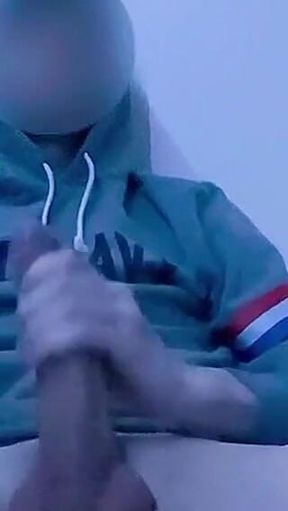 Young Streamer with an Amazing Cock!