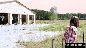 ”Tied up babe Mira V is rubbing her nice snatch”