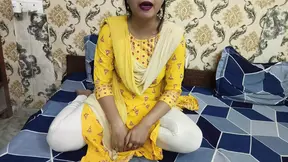 Desi Indian step mom ne apne hundreds bete ka lund chussa aur aapne chuche dikhaye behisaab gandi galiyaa di itne main step dad aa