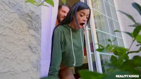 Savannah Sixx Gets Fucked From Behind & Missions Style For Hot Climax