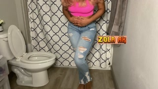 Didn't feel like using the toilet | ebony jeans wetting