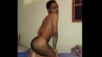 Sensualizando na cama - whatsapp v&iacute_deo