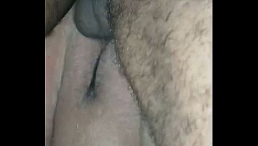 Prima casada da minha esposa vem do interior curtir a praia, mas n&atilde_o poderia ficar sem provar a rola do Ton