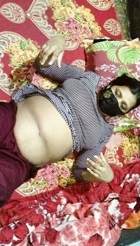 Beautiful Soniya Bhabhi Gives Best Blowjob Got Fucked and Did Anal Sex with Boyfriend While Smoking and Cum