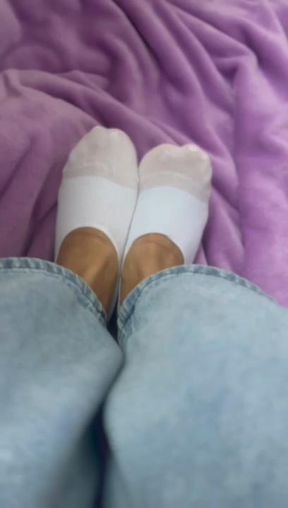 Massaging my beautiful feet 🤍
