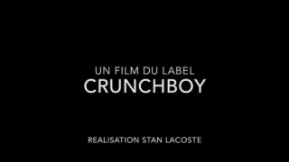 Du hardcore amateur fait maison avec Jess Royan, une Française qui prend des bites en profondeur avant de se faire enculer à cru.