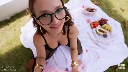 A Picknic And A Blowjob