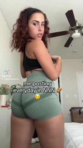 TikTok ass compilation featuring an athlete on her own