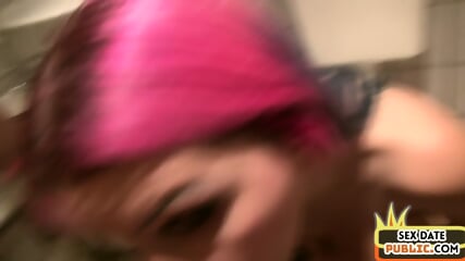 Pinkhair Cougar passionatly giving head