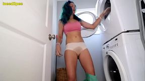 Sunshine Tampa peeing spandex yoga pants omorashi