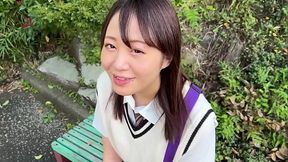 ひかげ(18)/キスもフェラも中出しもOKしちゃう従順レンタル彼女J/動物園デートでムードも上昇してノリで自宅に連れ込んでそのままハメ撮りSEX開始&rarr_ゴム無し挿入にビックリするもあまりの快感に激ピスを希望&rarr_中出し確定で大量射精からのお掃除フェラで更にもう1発！