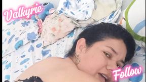 Cute wife in lingerie gets cock in the vulus and enjoys it